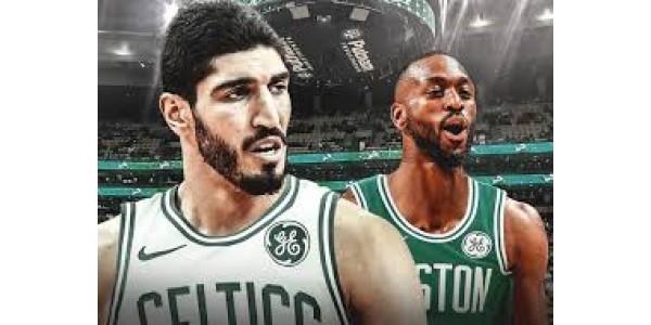Kante con un jersey de Boston Celtics No. 11 Kante con un jersey de Boston Celtics No. 11